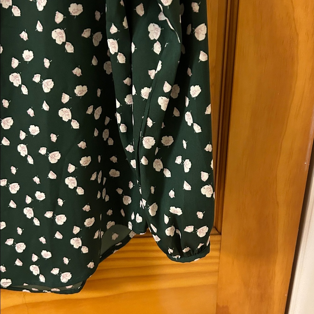Amazon Essentials Dark Green Long-Sleeve Printed Top - Picture 3 of 5